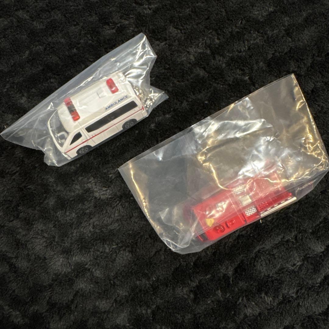 タカラトミーアーツ　トミカキーホルダー　救急車両大集合スペシャル　2種セット — image 2