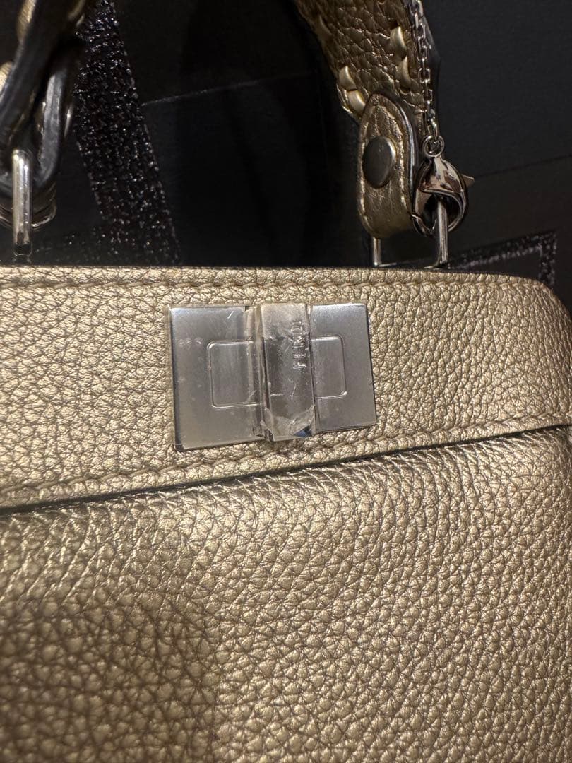FENDI ゴールド バッグ — image 3