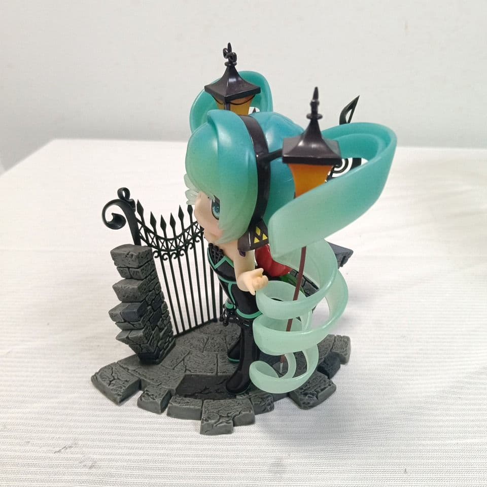 初音ミク(Lampミク feat.猫魚 PVC製塗装済み完成品フィギュア) — image 3