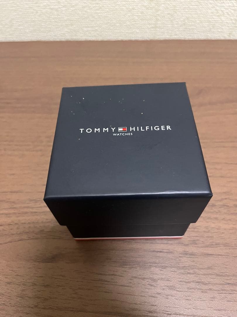 トミーヒルフィガー　メンズ時計(電池切れ) — image 2