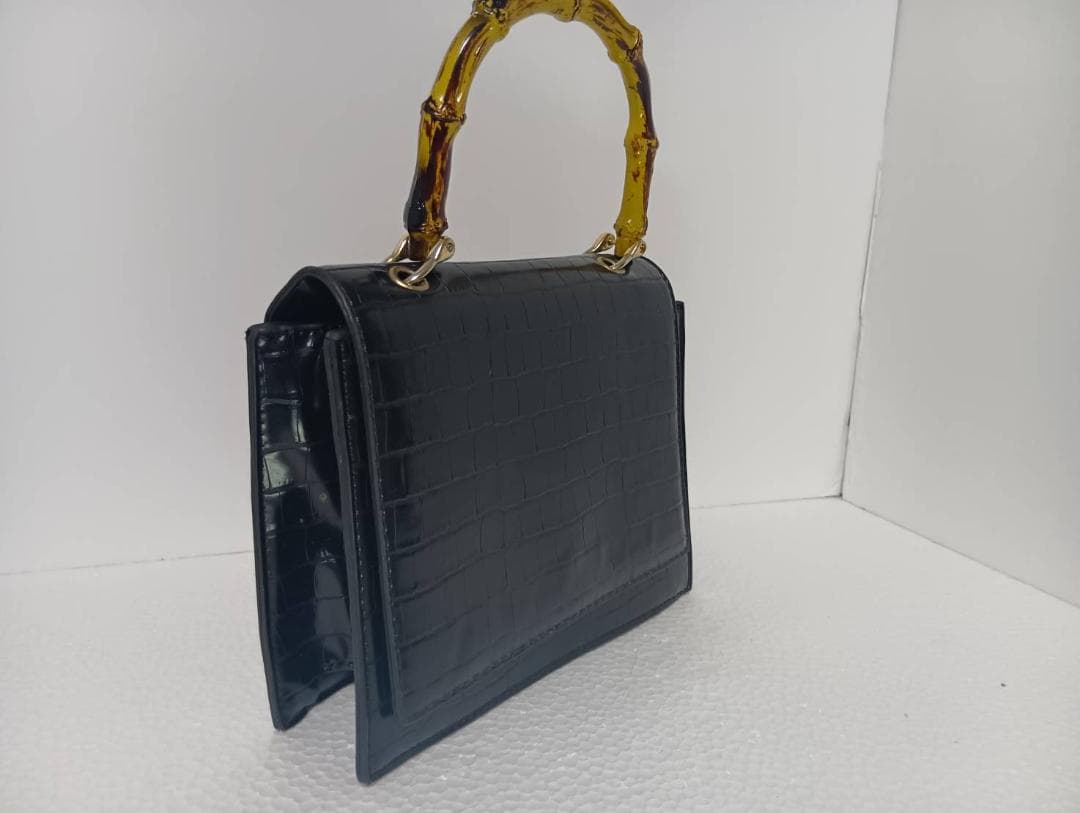 【上品質クールビューティ】クロコ型押し バンブーハンドル ハンドバッグ ブラック — image 4