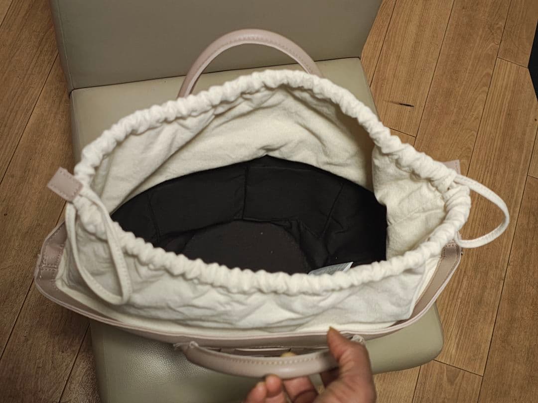 メッシュ編み込み ハンドバッグ ベージュ 巾着付き — image 5