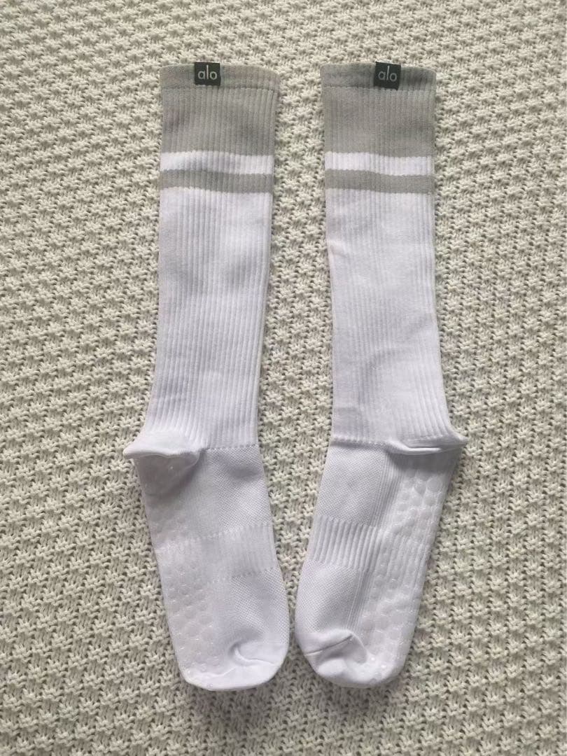 alo ストライプ付きホワイトソックス — image 2
