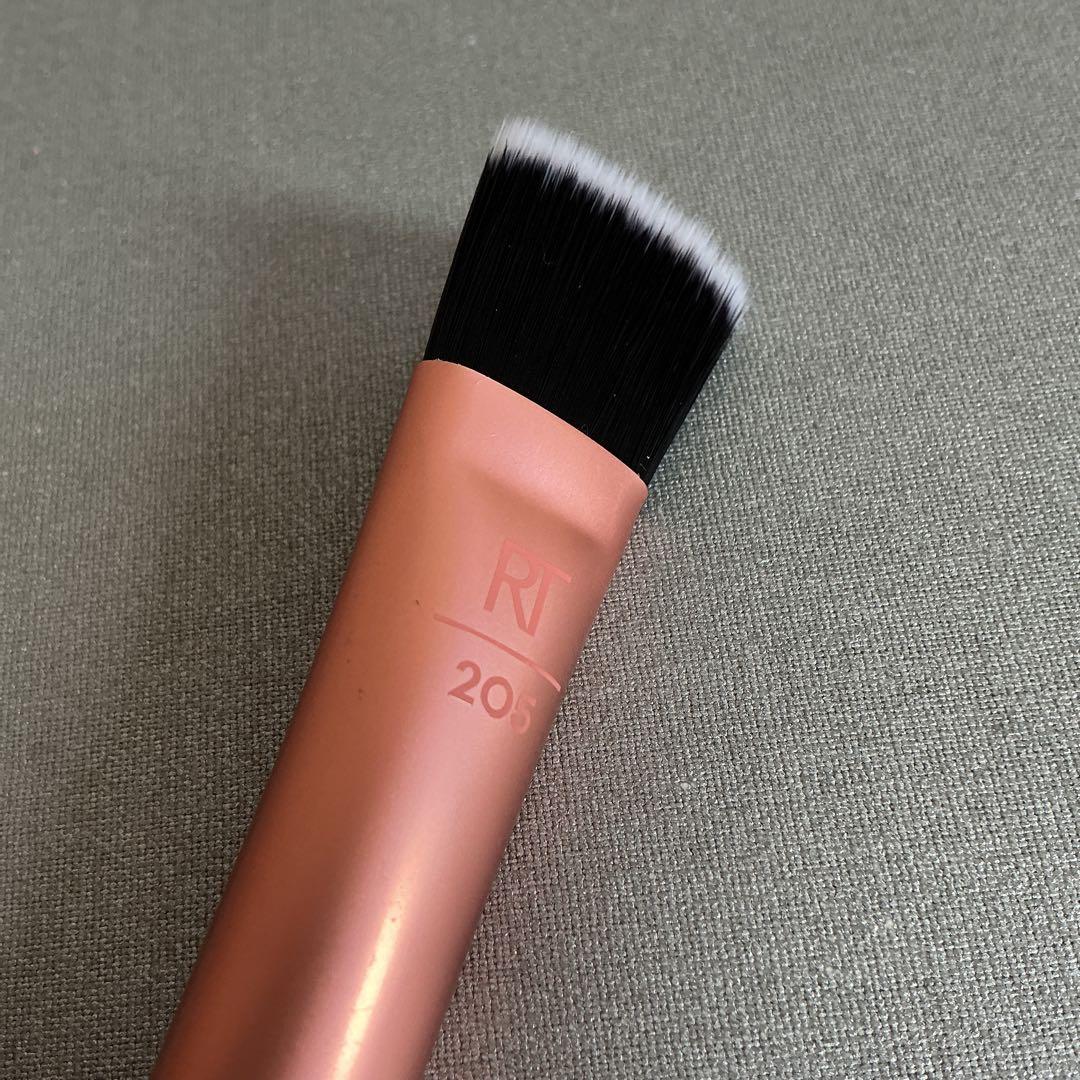 【新品】Real Techniques 205 Foundation Brush — image 3
