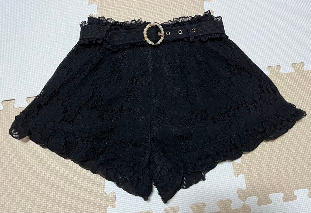 ROJITA リングバックルレースショートパンツ — image 3