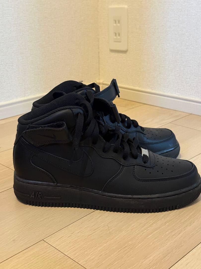 【美品】NIKE Air Force 1 Mid 07 Black — image 2