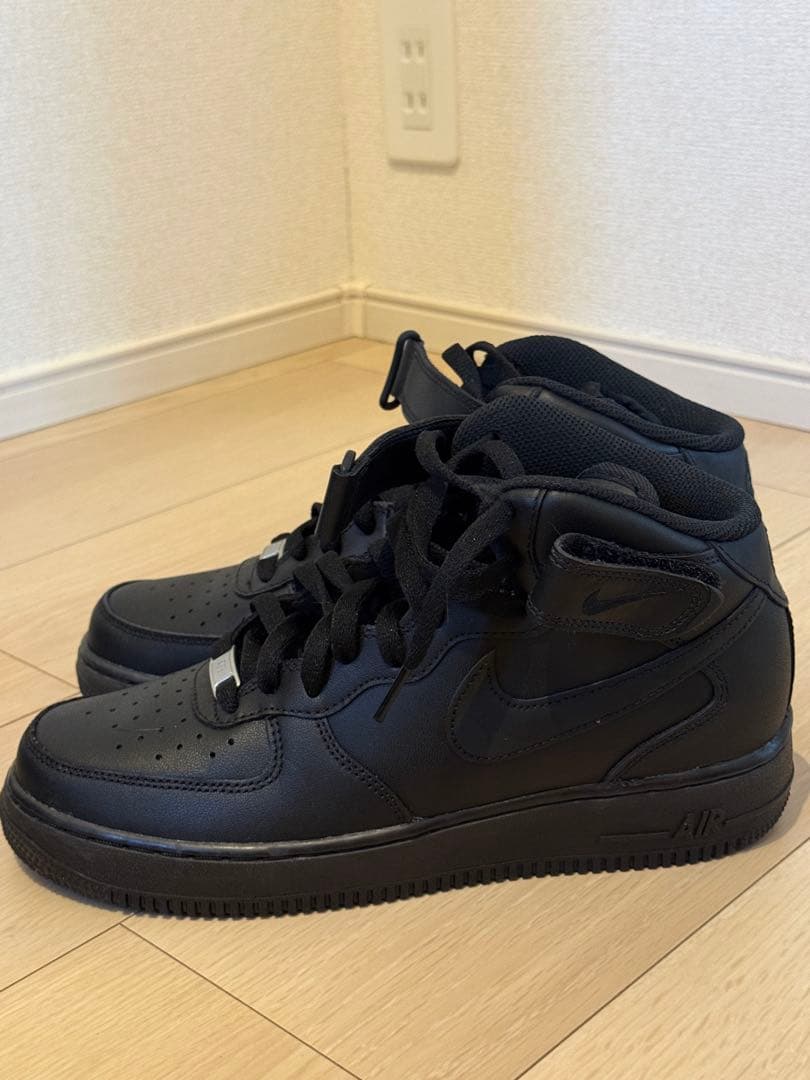 【美品】NIKE Air Force 1 Mid 07 Black — image 3