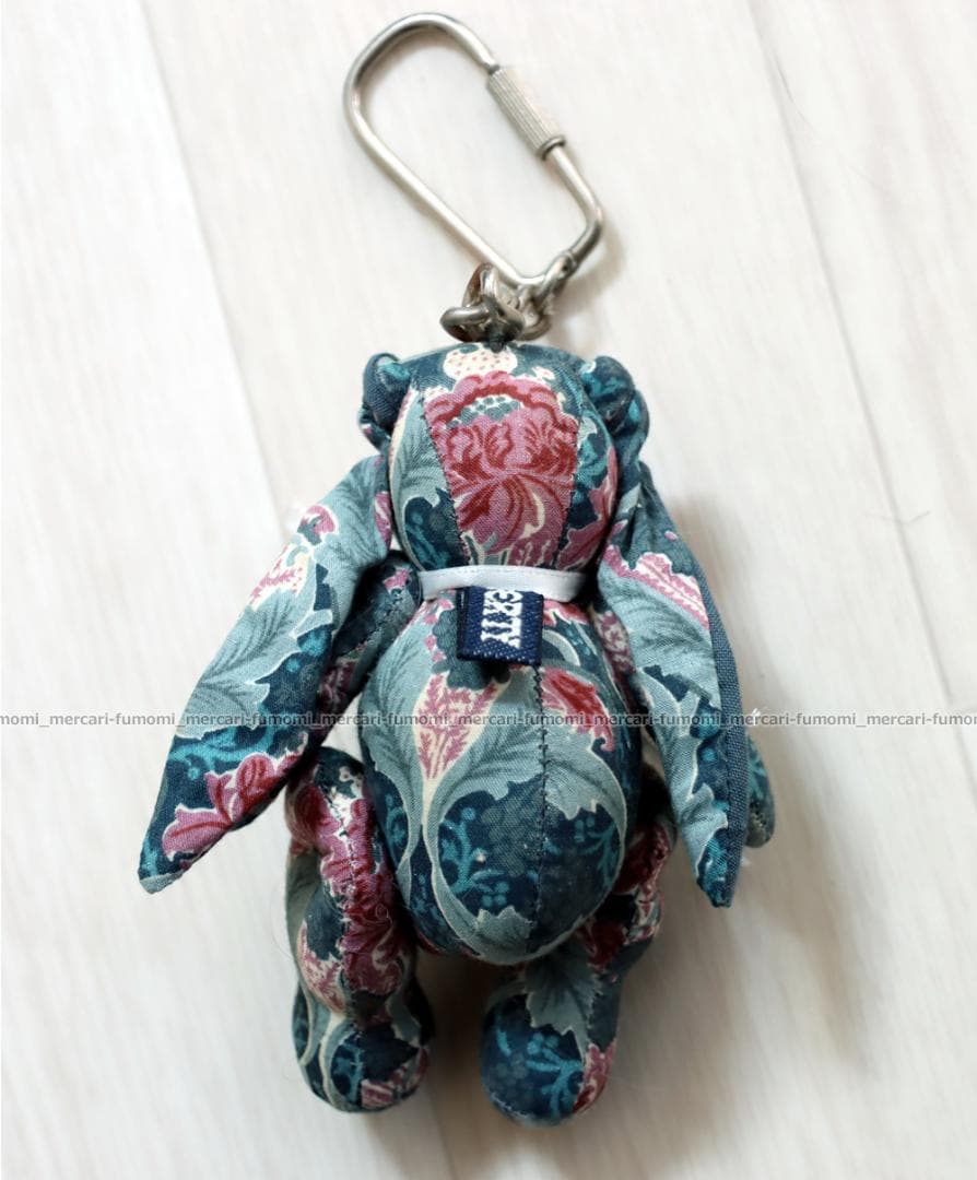 LIBERTY リバティ ウサギ キーホルダー — image 2