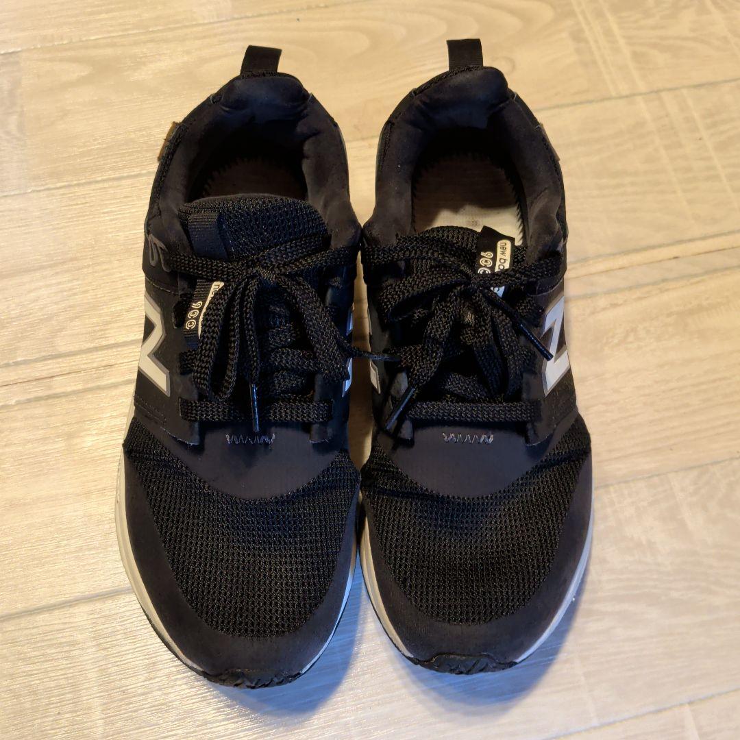 New Balance 900 ブラック スニーカー — image 2