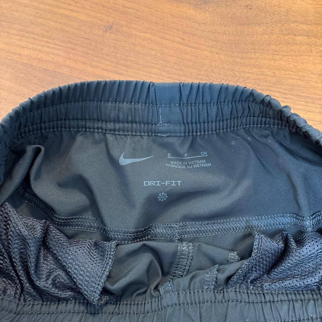 【万能】ナイキ DRI-FIT ウーブン ショートパンツ グレー Sサイズ — image 4
