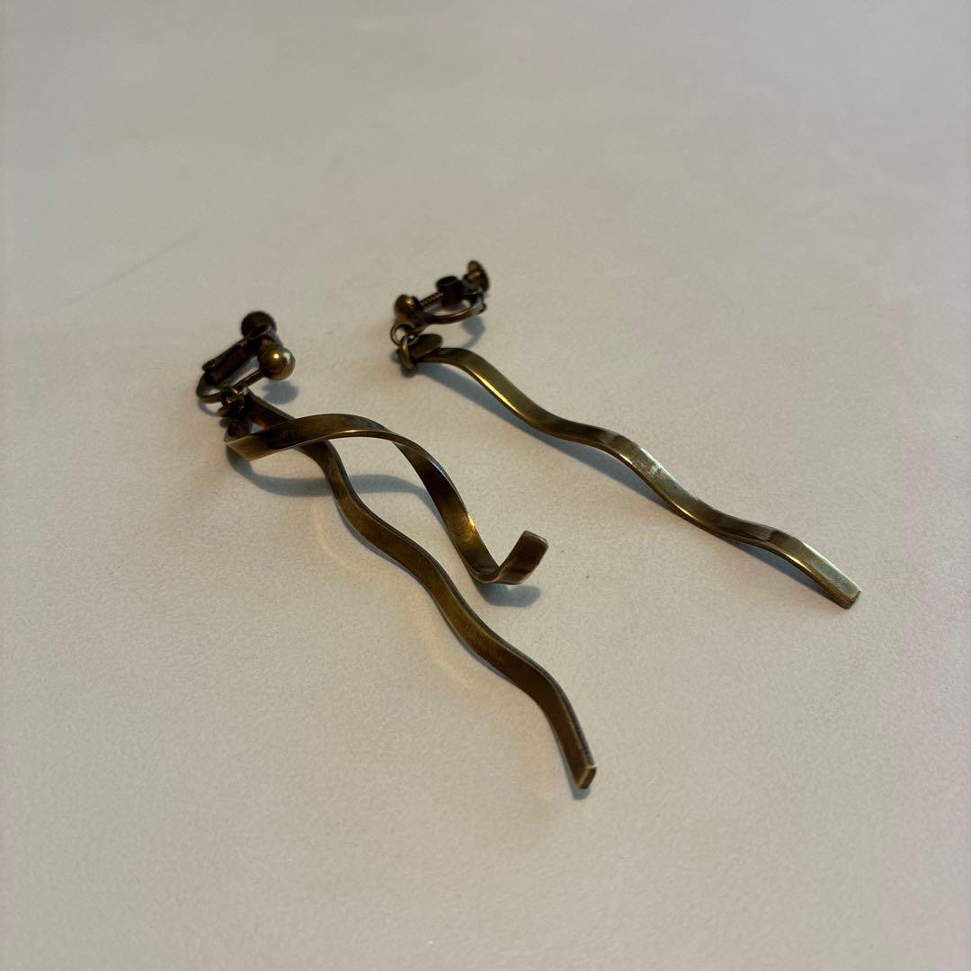 【TAMARI】wave earrings ヴィンテージ　リメイク　イヤリング — image 4