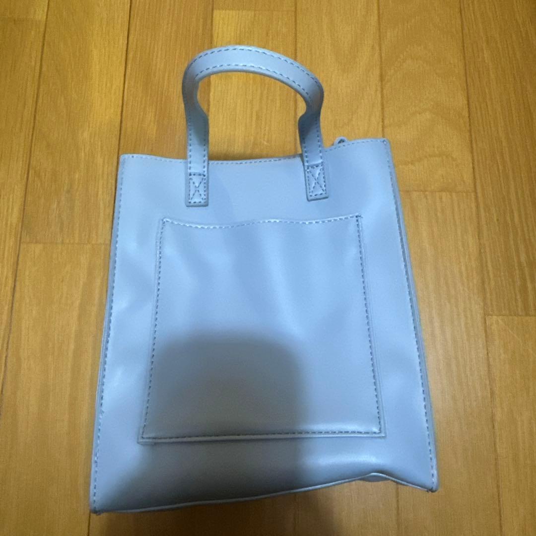 新品　　レザータッチスクエアショルダーバッグ　　ブルーグレー — image 3