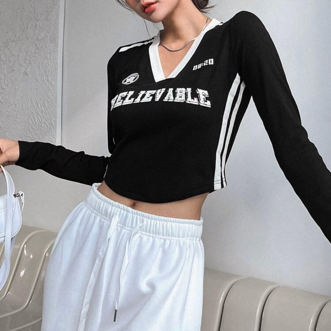 クロップ丈　Tシャツ　長袖　ロンt トップス　ライン　白　黒　ブラック — image 2