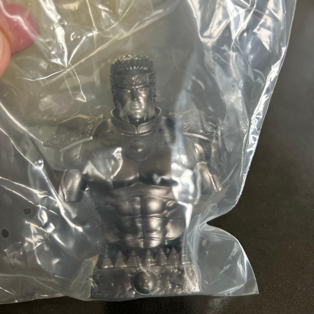 本日発送、一番くじ 北斗の拳　ラストワン賞　ラオウおまけあり — image 3