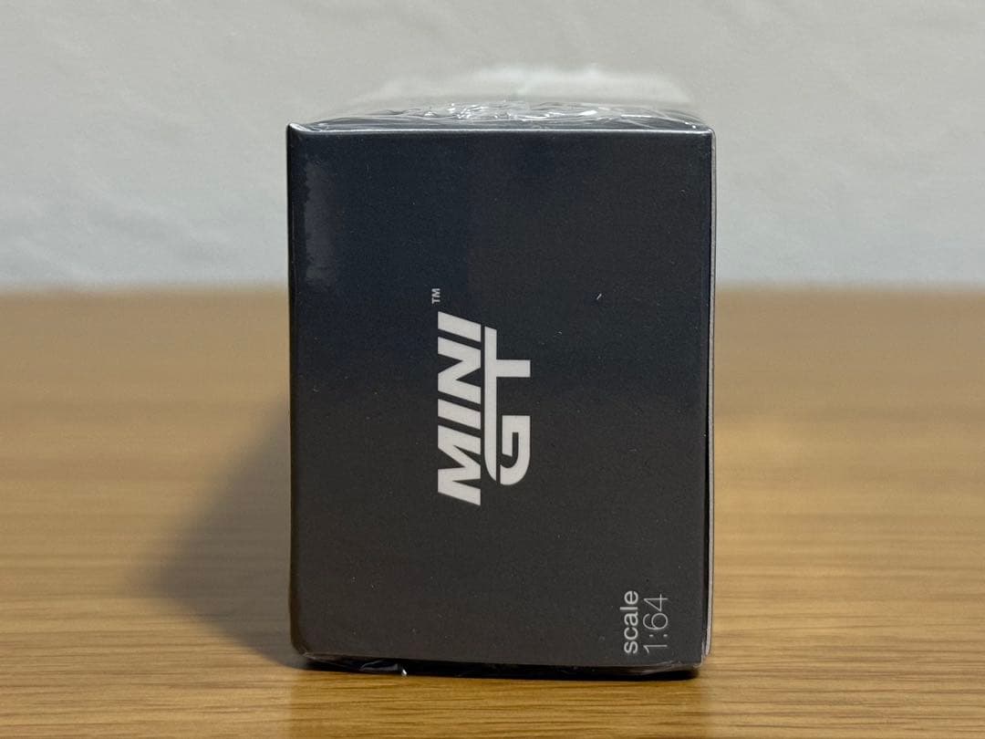 新品未開封 ブガッティ シロン 1/64 MINI GT ミニカー Chiron — image 4