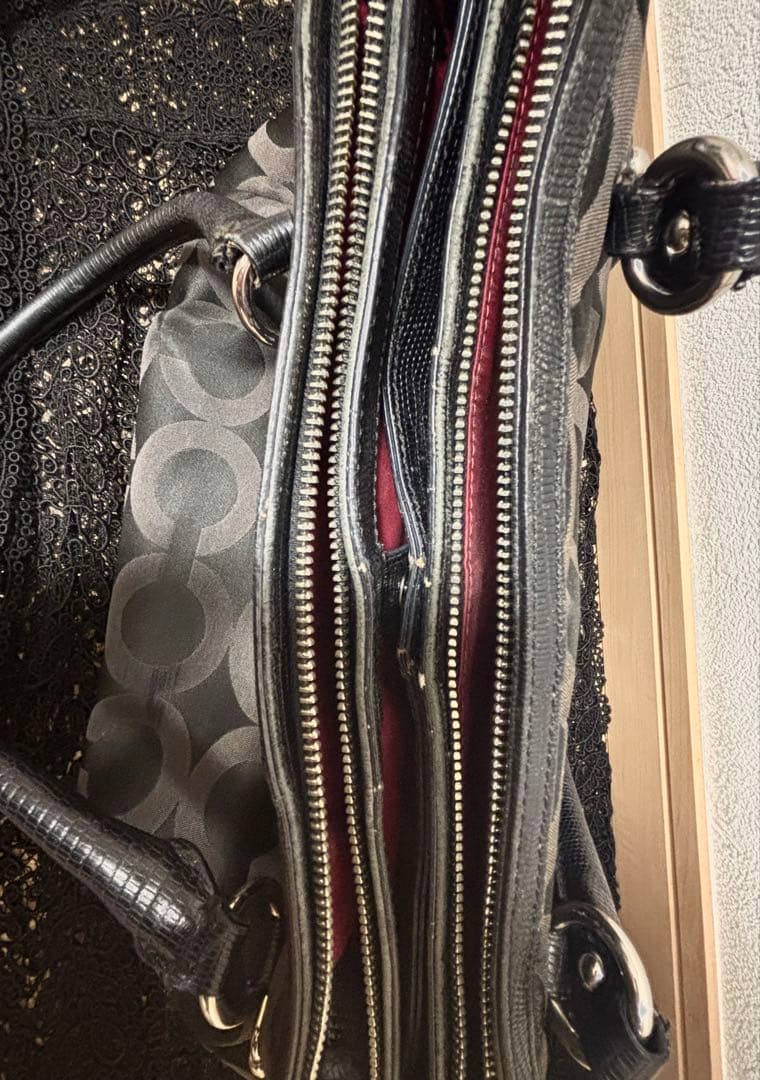 COACH シグネチャー ハンドバッグ ブラック — image 2