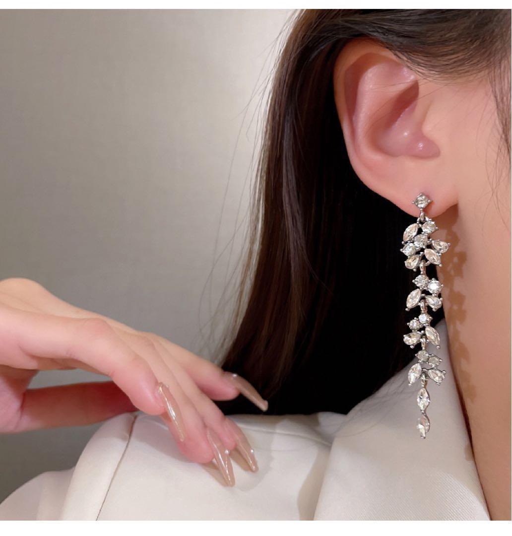 イヤリング キラキラ　リーフ ロング シルバー 結婚式 パーティー　上品　韓国 — image 3