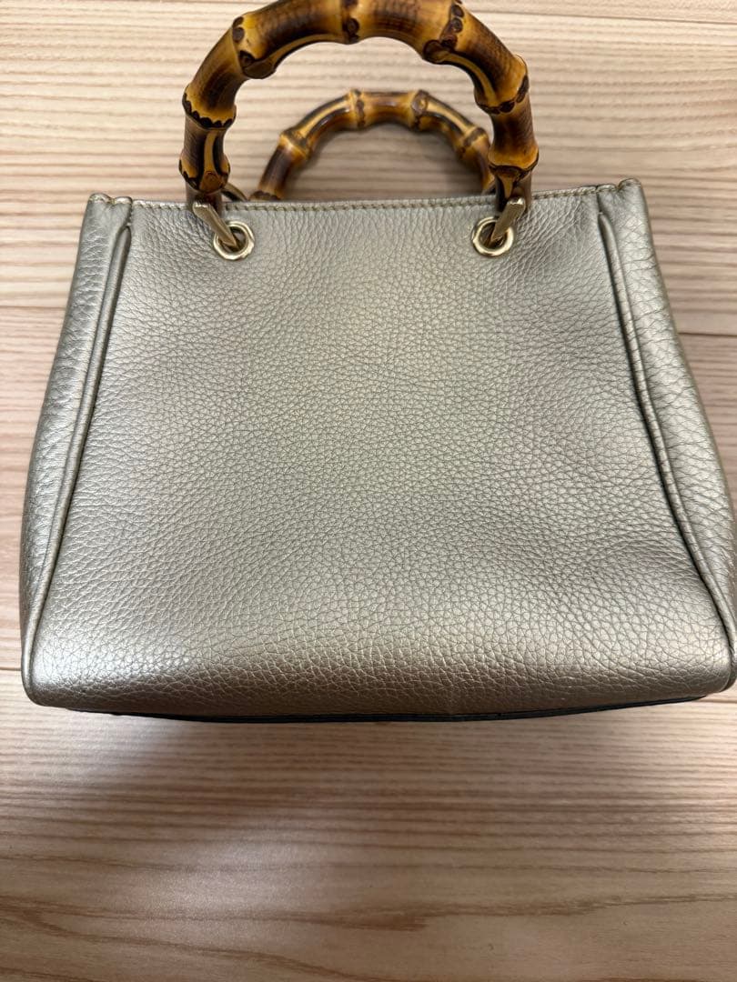 Gucci バンブー ハンドバッグ メタリックシルバー — image 2
