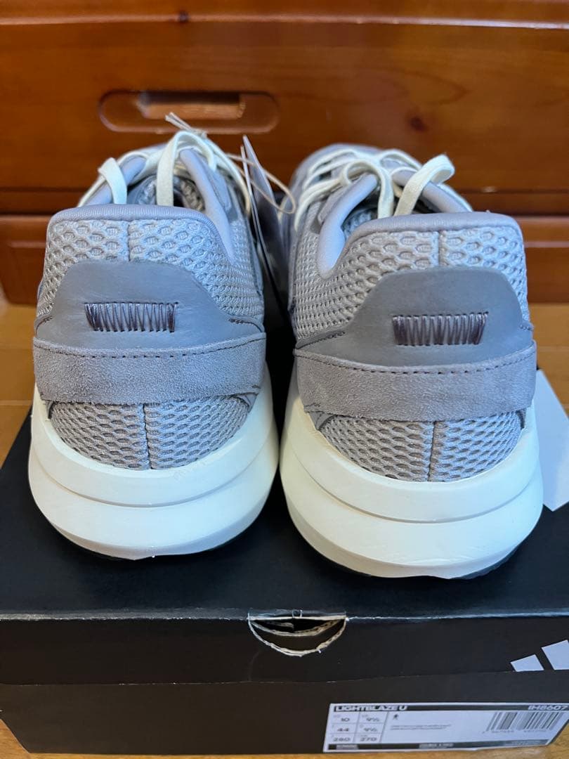 新品 adidas lightblaze u grey 28cm — image 4