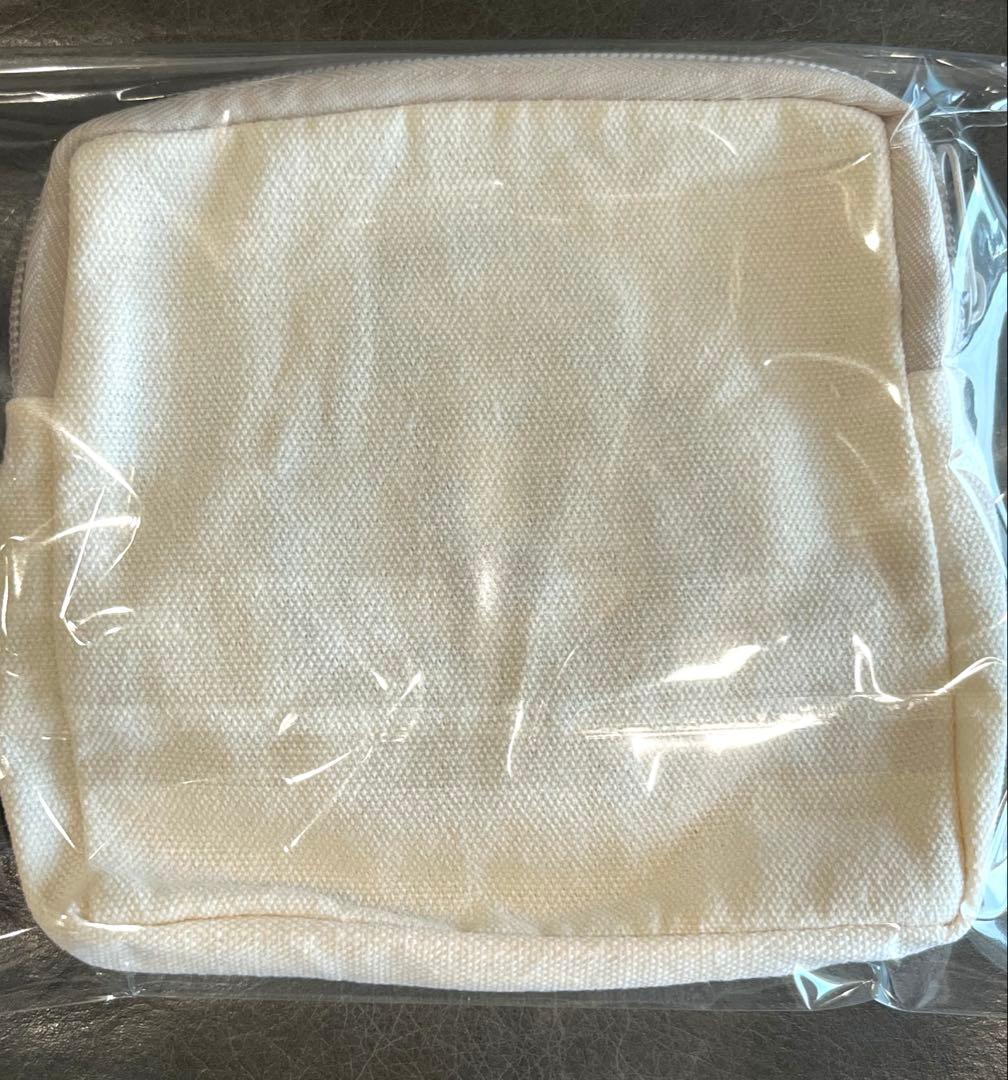 【新品未使用品】こびとづかん　ガチャ　 スクエアポーチ　「カクレケダマ」 — image 2