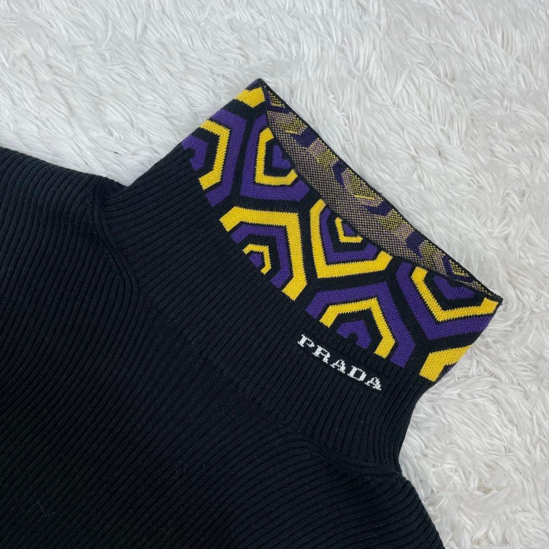 6527【NFC確認・美品】プラダ ロゴ入りタートルネックニット 黒 48 — image 5