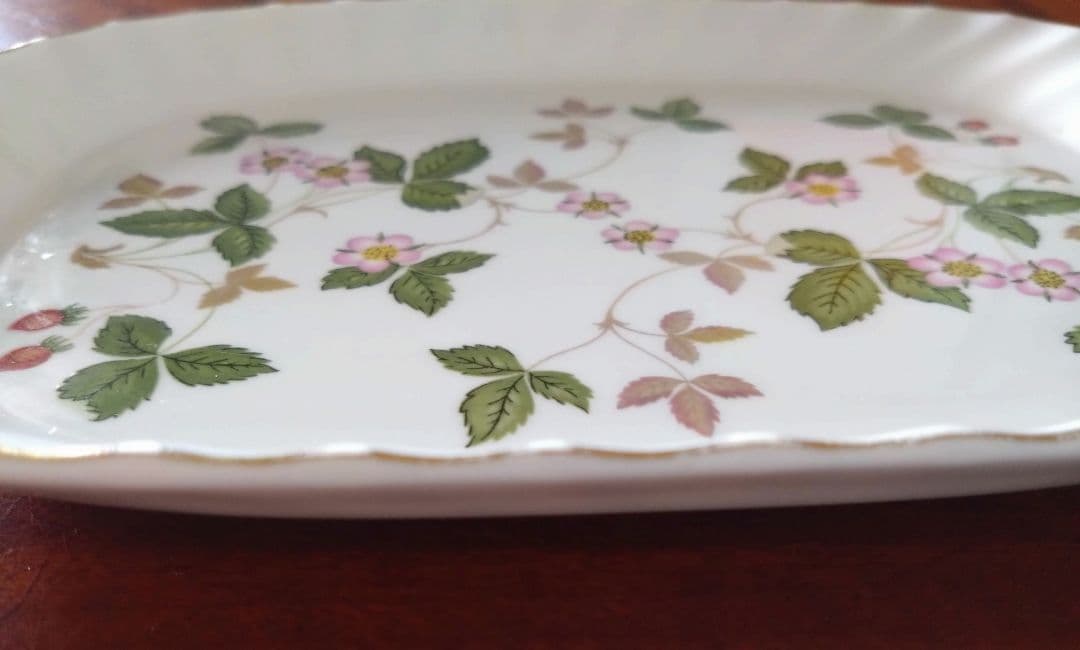 WEDGWOOD Wild Strawberry プレート 皿 値下げ — image 2