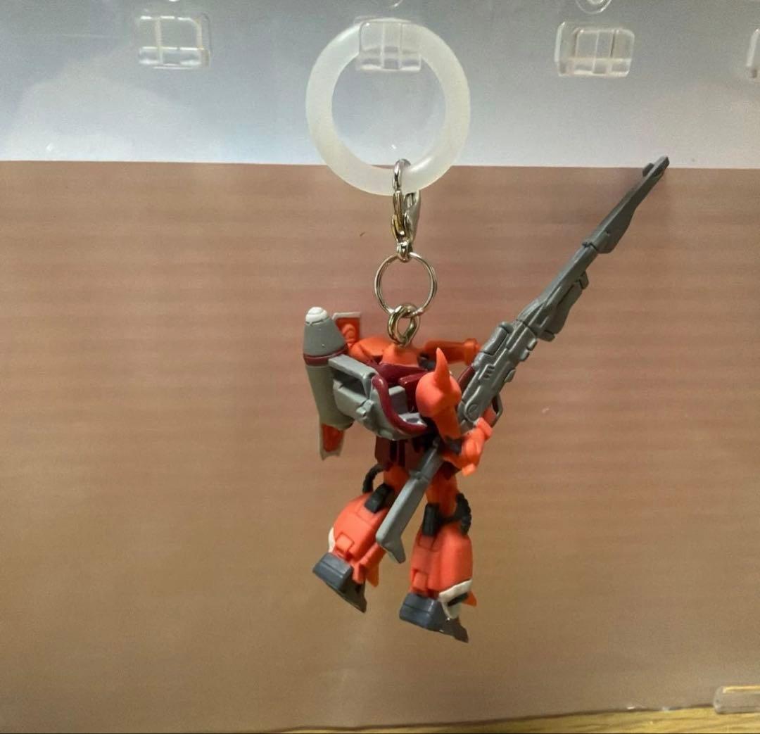 機動戦士ガンダム シャア専用ザクII — image 2