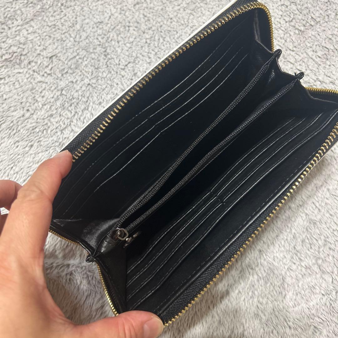 フレンチブルドッグ サッカー柄 ラウンドファスナー長財布 — image 2