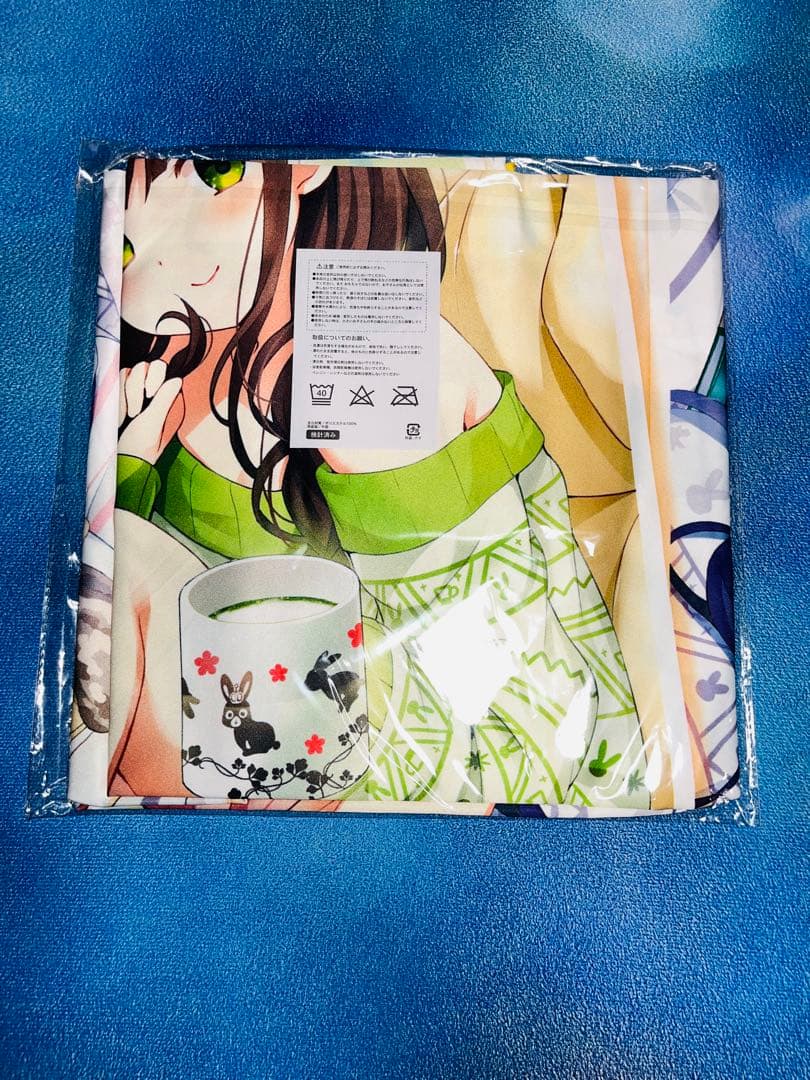 【未開封品】ごちうさ　きゃらっとくじ　A賞　特大マルチクロス(高校生組) — image 2