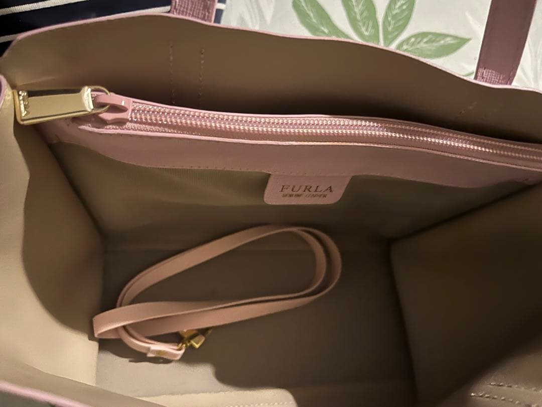 【匿名発送】FURLA ハンドバッグ　ショルダーバッグ — image 3