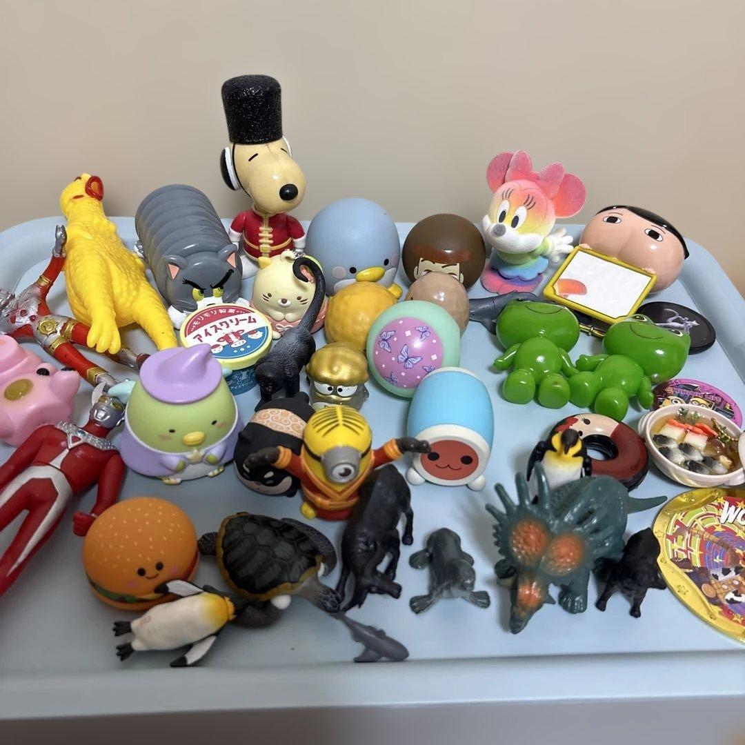 キャラクター フィギュア 39個セット — image 3