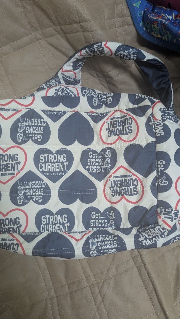 STRONG CURRENT トートバッグ ハート柄 中綿キルティングバック — image 4