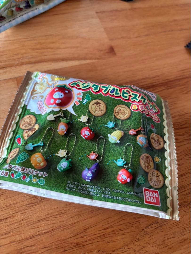 サンリオキャラクターズ　ベジタブルビスケット&チャーム　ハローキティ — image 4