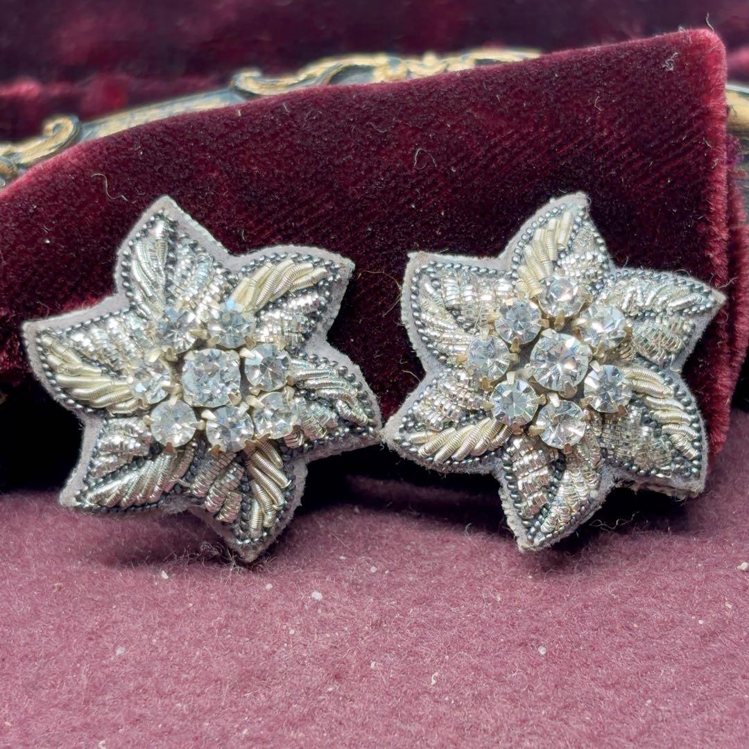 ヴィンテージ シルバー ビジュー刺繍イヤリング 星型 レトロ — image 2