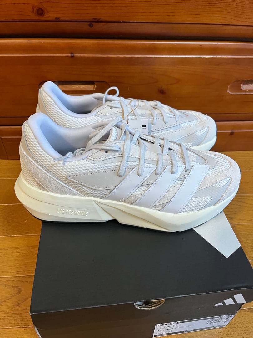 新品 adidas lightblaze u crey white 28cm — image 3