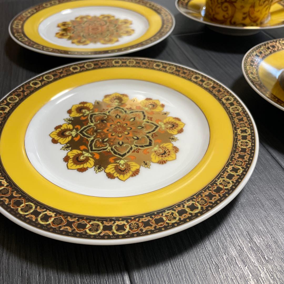 Royal Cup&Plate ティーカップ2個・お皿大2枚小２枚セット　極美品 — image 2