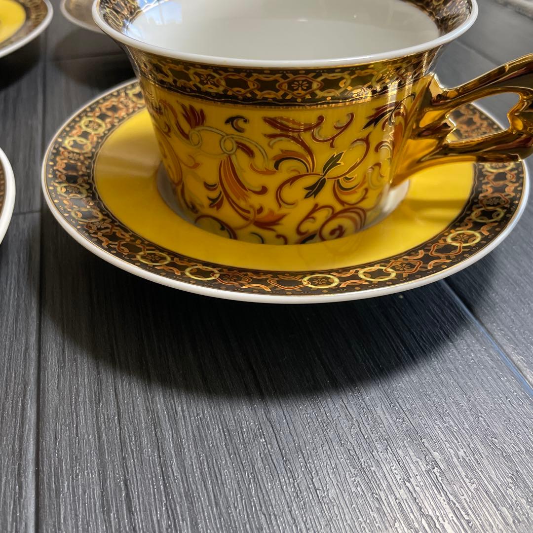 Royal Cup&Plate ティーカップ2個・お皿大2枚小２枚セット　極美品 — image 3