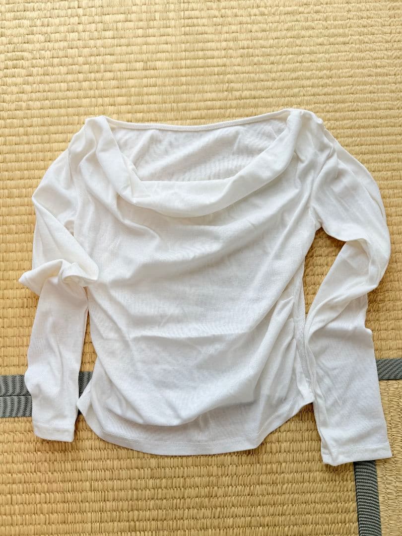 shein ドレープデザイン オフショル カットソー — image 2