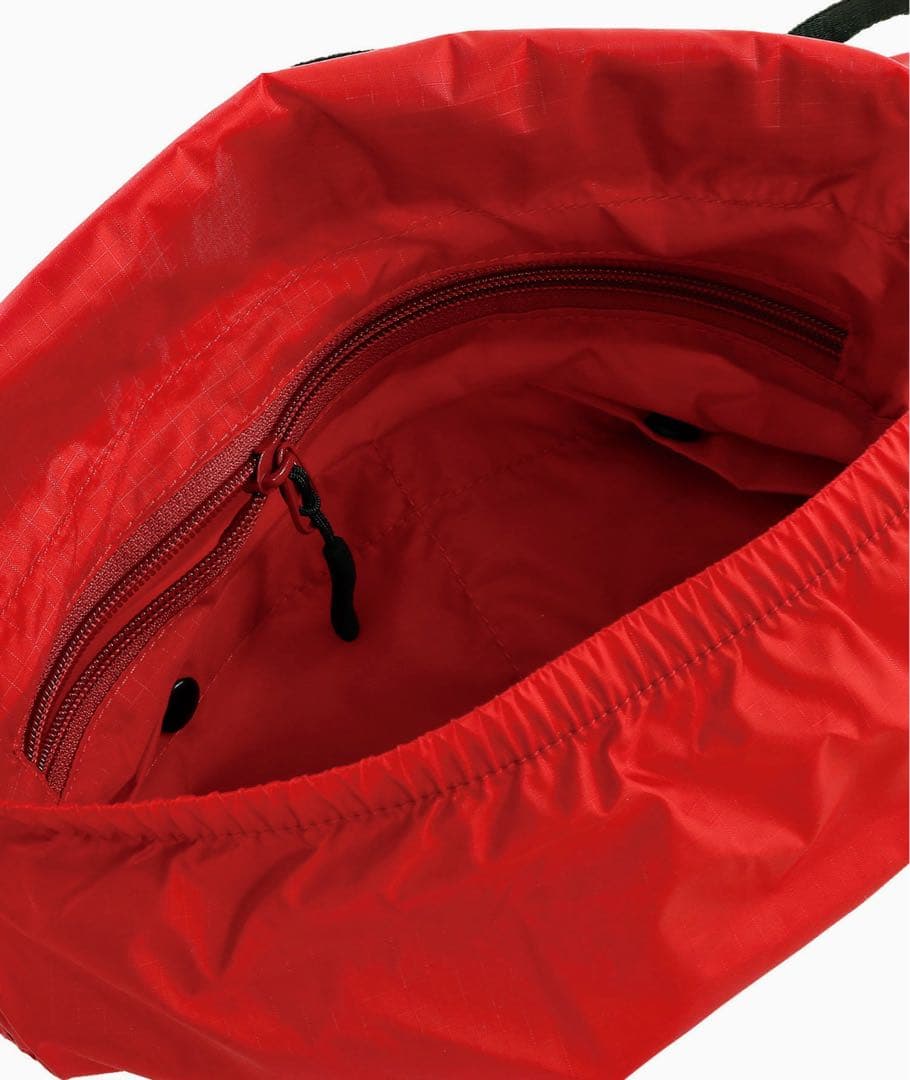 KIUナイロンリップストップボディバッグ — image 3