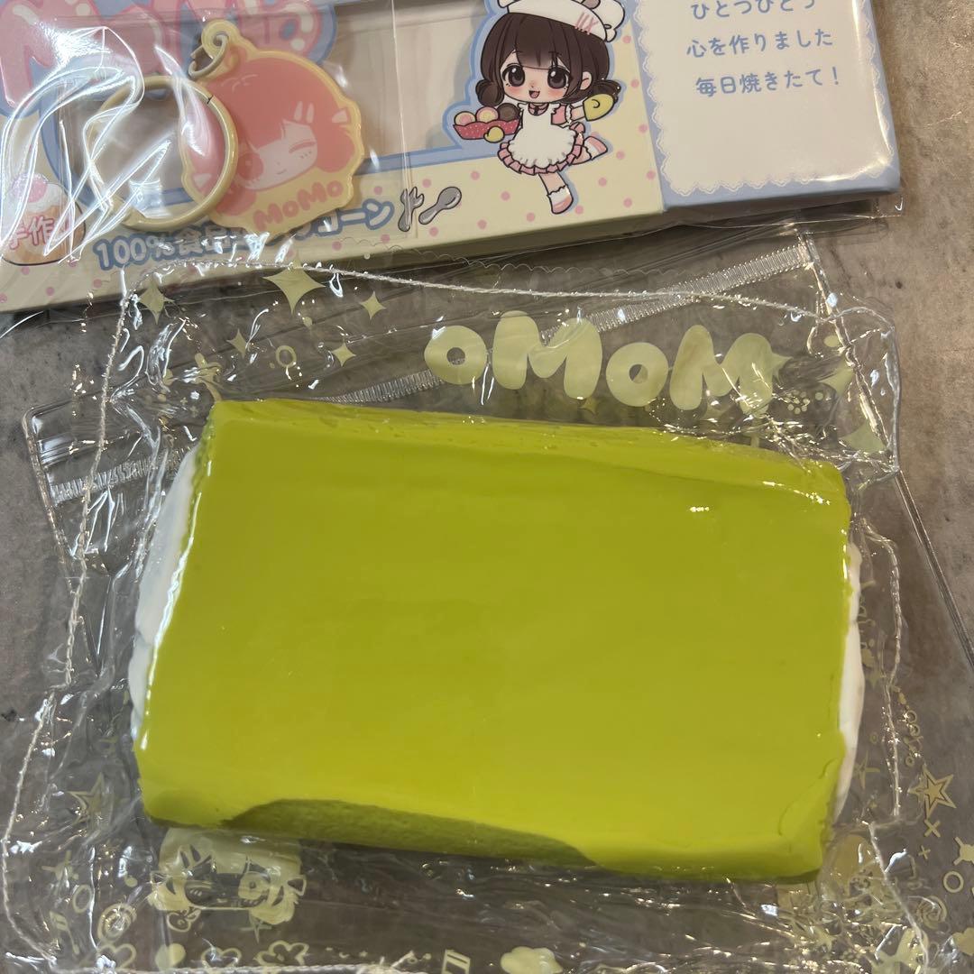momo ロールケーキ スクイーズ 抹茶 — image 2