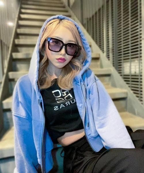 【新品】DURAS ロゴクロップTシャツ — image 2