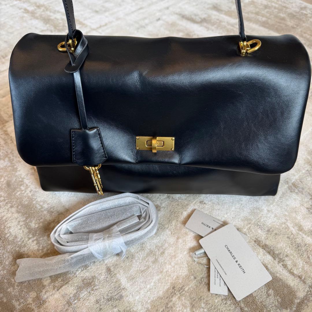 新品チャールズアンドキース★ブラックレザー調ハンドバッグ — image 2