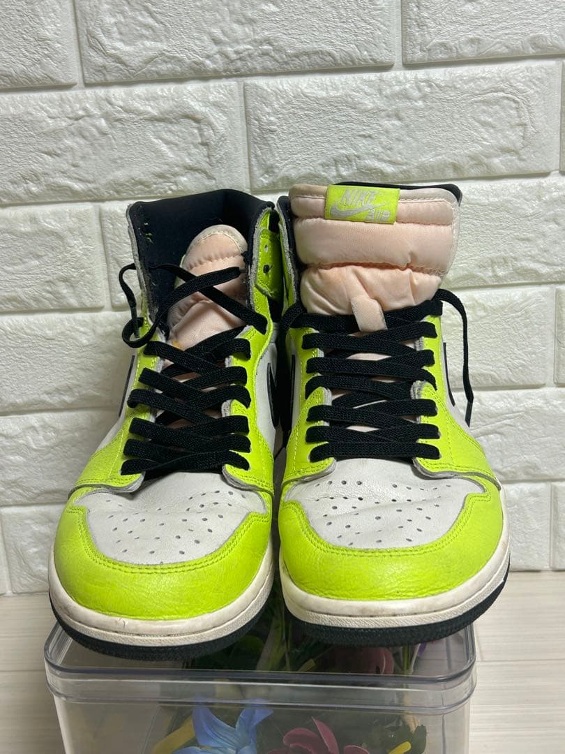 NIKE AIR JORDAN 1 HIGH OG VOLT 29cm — image 2