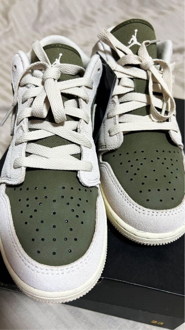 Nike Air Jordan 1 Low オリーブ — image 2