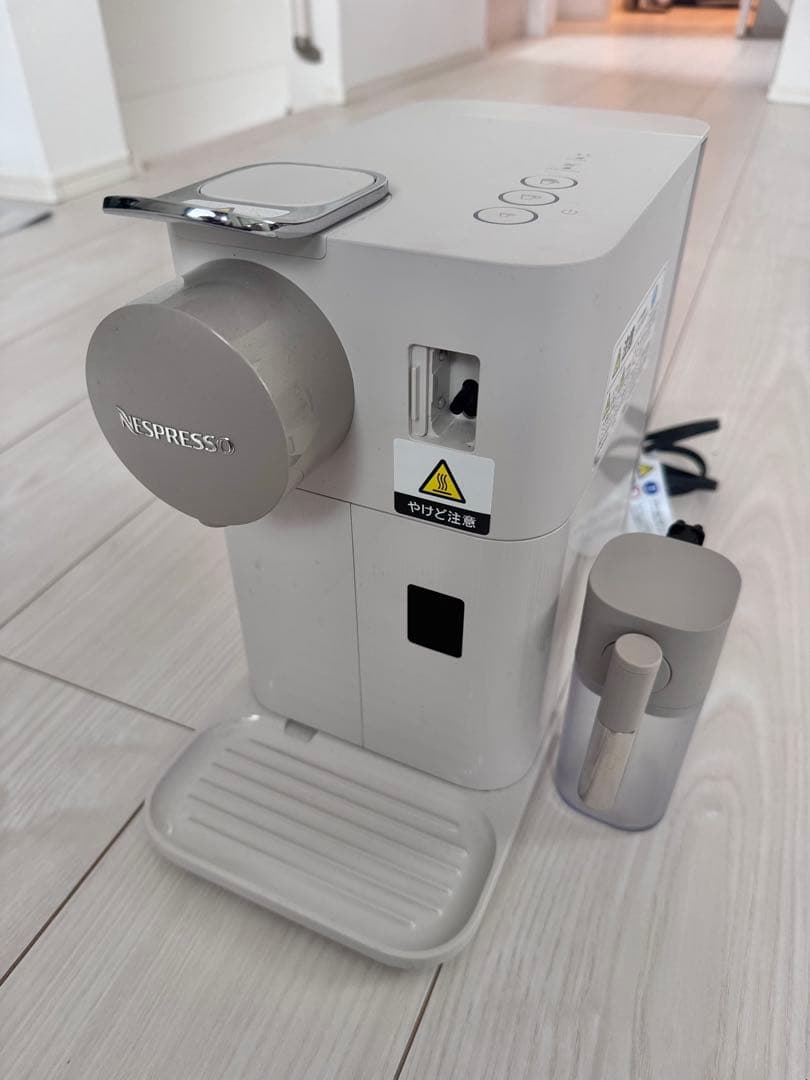 ラティシマ・ワン Nespresso コーヒーメーカー — image 2