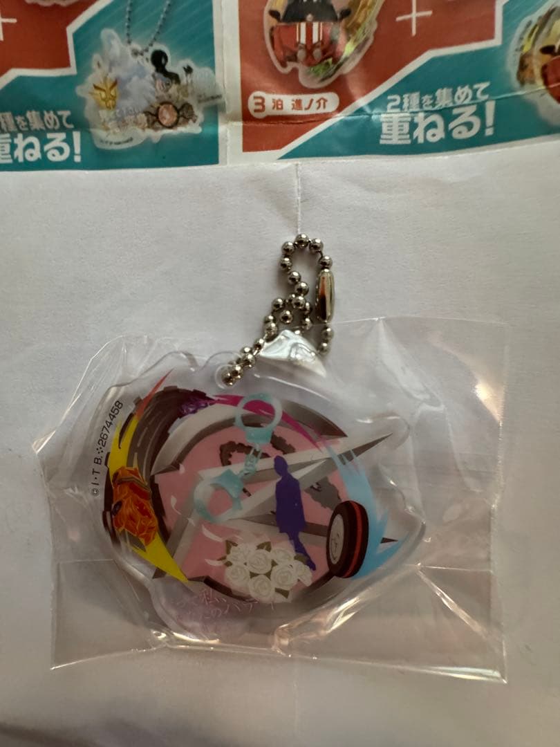 仮面ライダー オーバーレイアクリルチャーム03 泊進ノ介・04 詩島霧子 — image 2