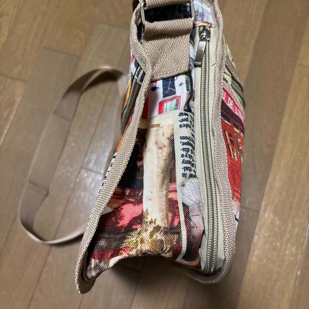 新品✨️未使用✨️ ショルダーバッグ タウンニュースペーパー柄 — image 4