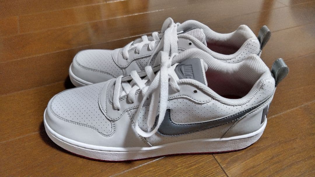 NIKE ホワイト グレー スニーカー — image 2