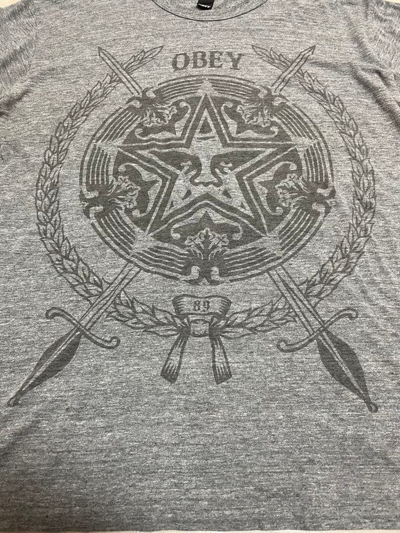 【古着】OBEY（オベイ）グラフィックプリント Tシャツ — image 2
