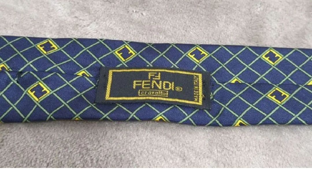 FENDI シルク ネクタイ ネイビー ダイヤモンド — image 4